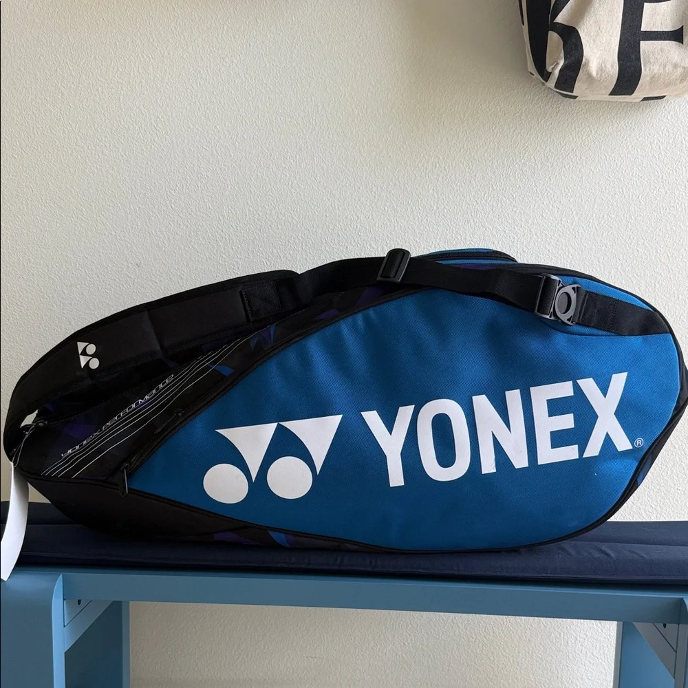 Yonex Blue and Black Unisex Racket Bag Large. Holds 9 rackets.